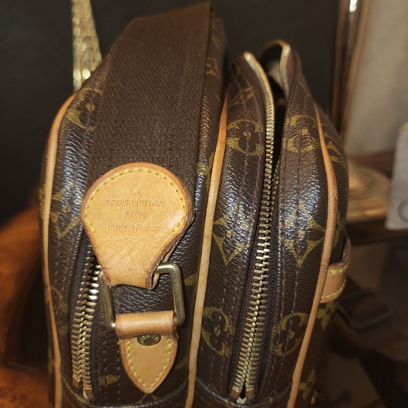 Authentic!! Louis Vuitton Reporter PM - Picture 2 of 8